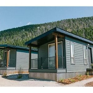 Terra Nova Cabins